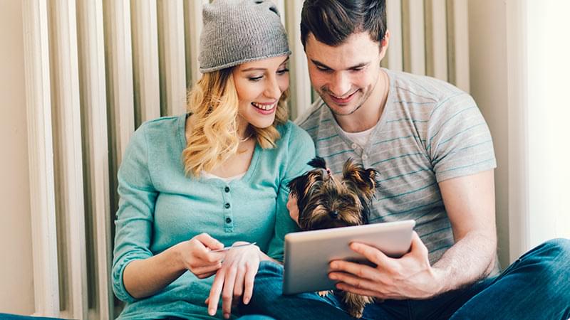 Heizung glückliches Paar